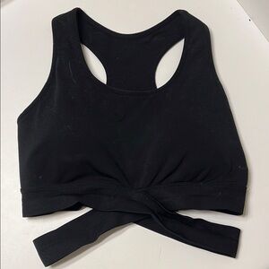 Black Cross-Back Sports Bra
